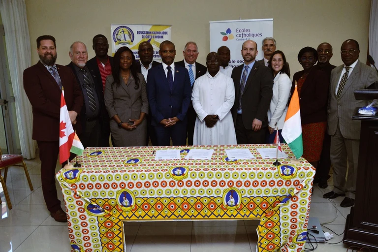 La délégation présente en Côte d'Ivoire tient d'ailleurs à remercier l'Education Catholique de Côte d'Ivoire pour leur accueil des plus chaleureux. 